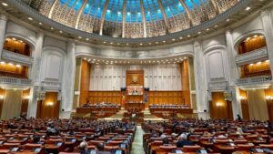 AUR își încearcă norocul iarăși. Moțiune de cenzură contra Guvernului
