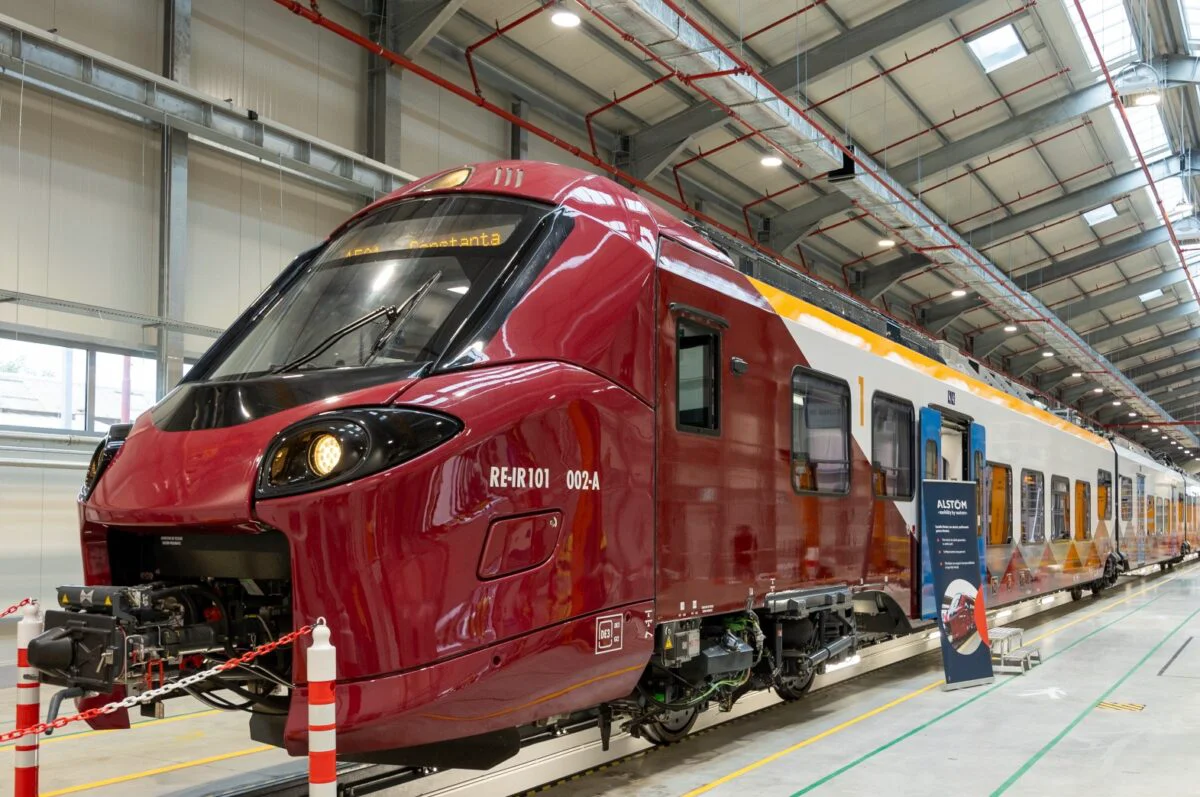 Noul tren electric achiziționat de România, în circulație. Cât costă o călătorie și pe ce rute merge