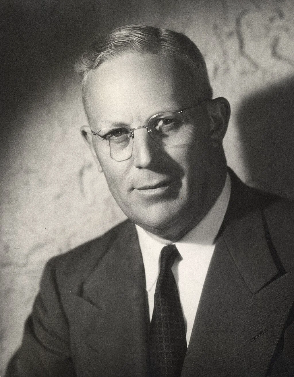 Earl Warren în 1944