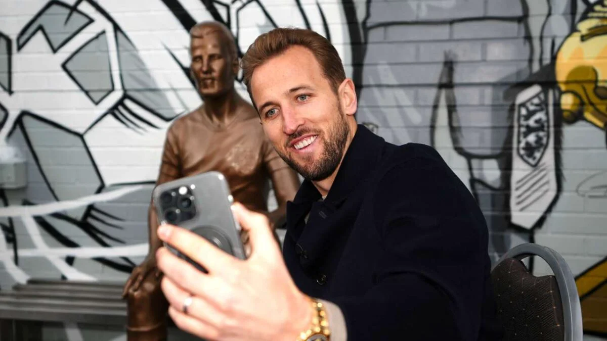 Harry Kane, mândru de statuia care nu-i seamănă deloc: Mă reprezintă