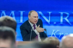 Putin nu vrea pace. A atacat Ucraina cu peste o sută de drone