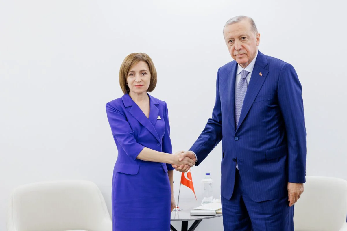 Fără voturi de la găgăuzi, dar deloc supărată. Maia Sandu a discutat cu Recep Erdogan despre viitorul regiunii