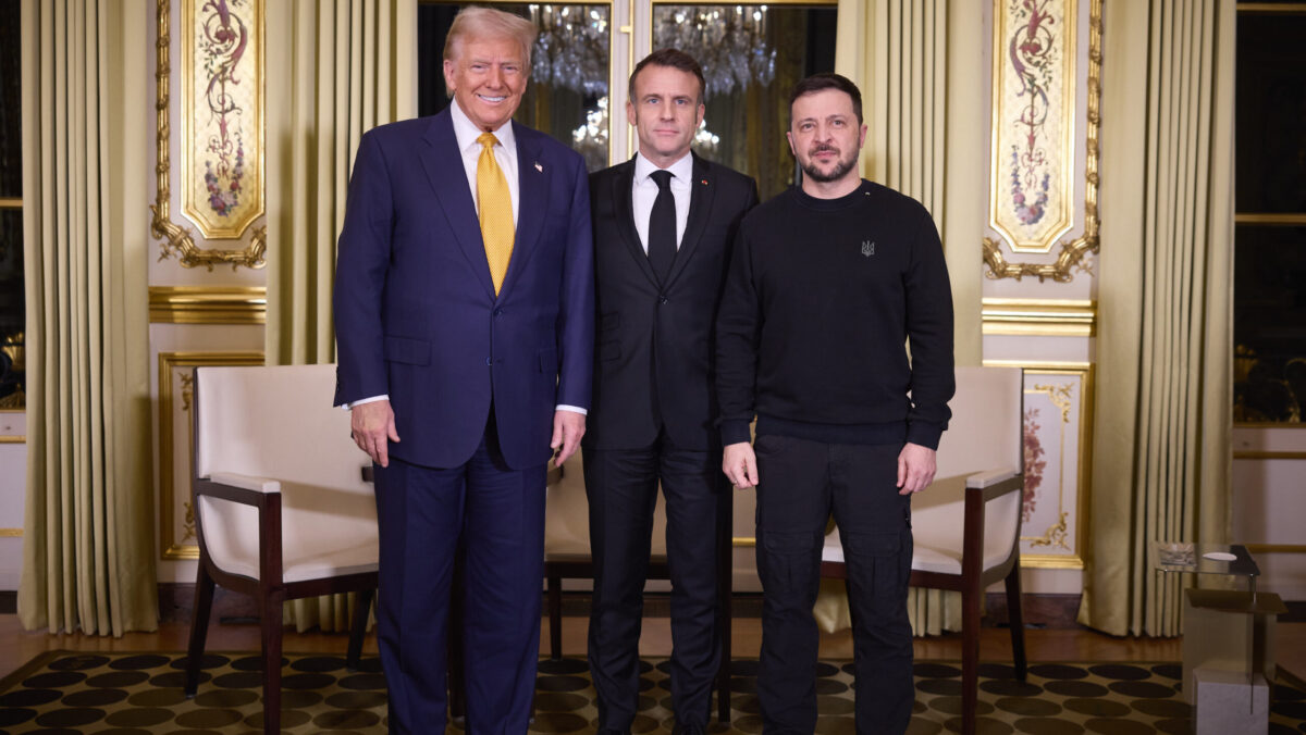 Macron, Zelenski și Trump, întâlnire la Palatul Élysée. Liderul de la Kiev a transmis cum vrea să încheie războiul