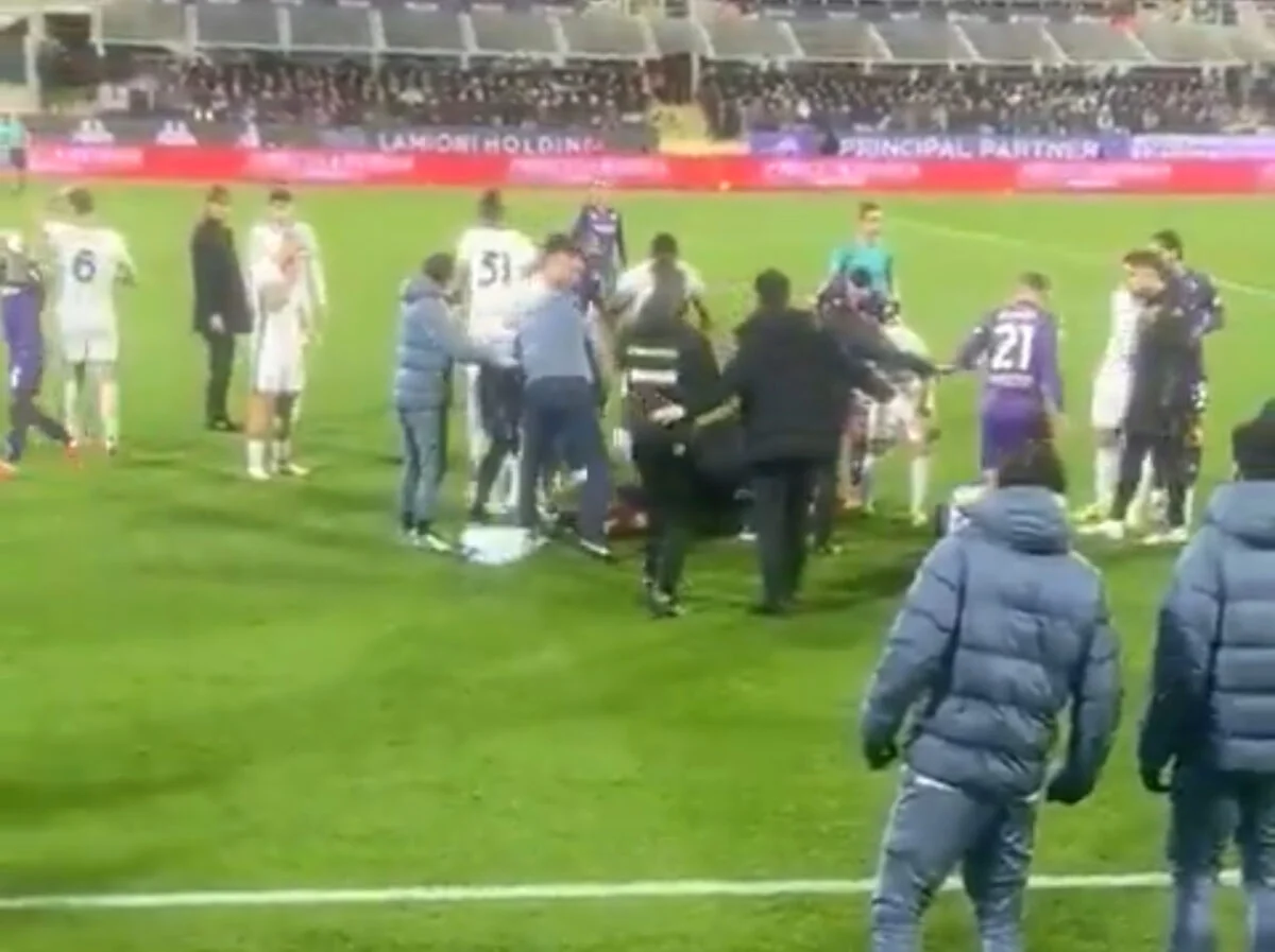 Scene teribile la AC Fiorentina-Inter Milano. Edoardo Bove s-a prăbușit pe teren