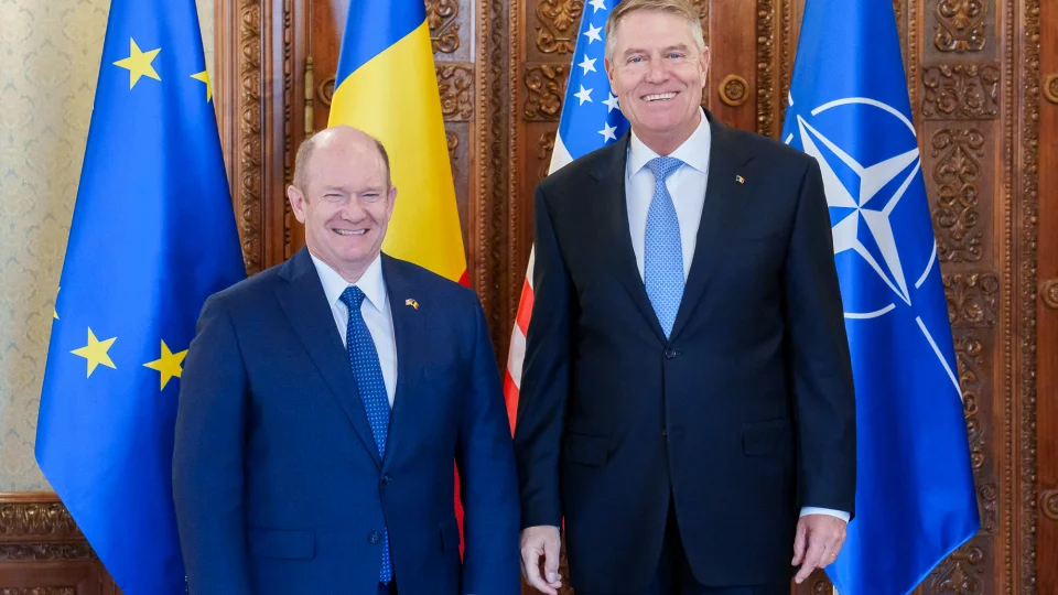 Întâlnire strategică la Cotroceni: Klaus Iohannis și senatorul Christopher Coons, discuții despre Parteneriatul cu SUA