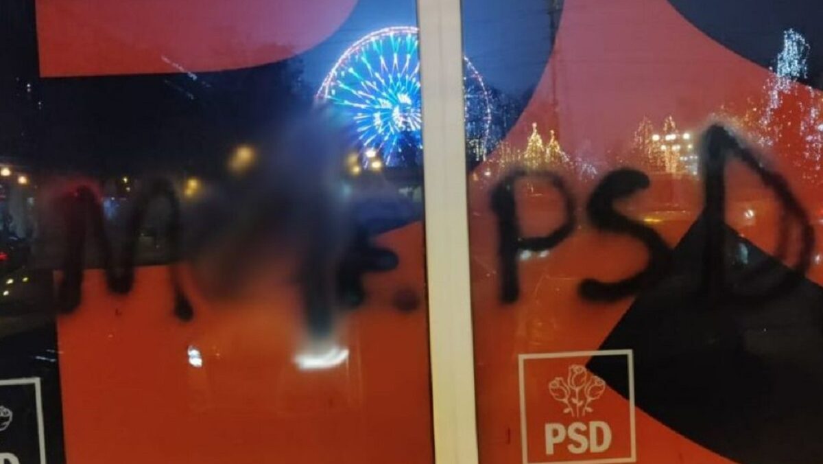 Sediul PSD Ploiești vandalizat vineri seară Sursa foto Nwes.ro