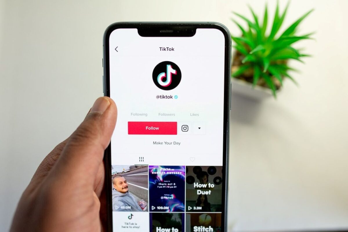 TikTok, la mâna Comisiei Europene. Răspunsurile legate de România, care ar putea închide rețeaua