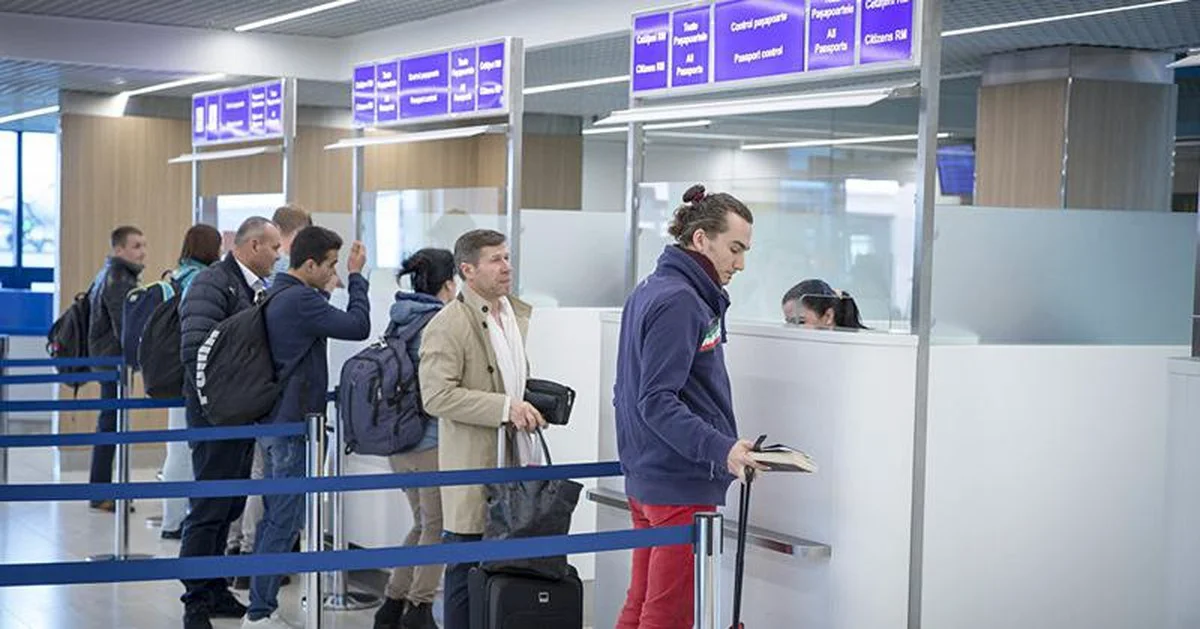 Pasageri la aeroport