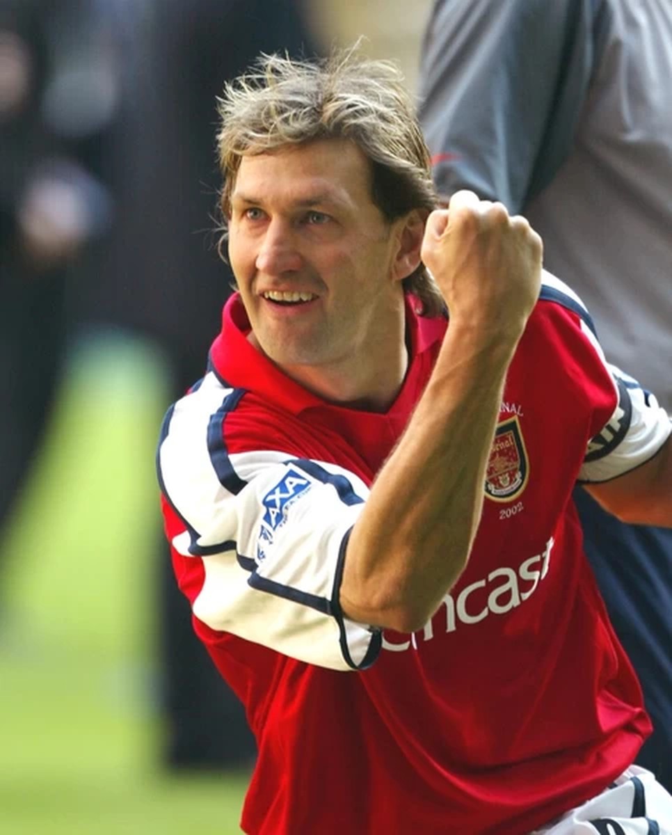 Tony Adams, capitanul Arsenal și al echipei Angliei