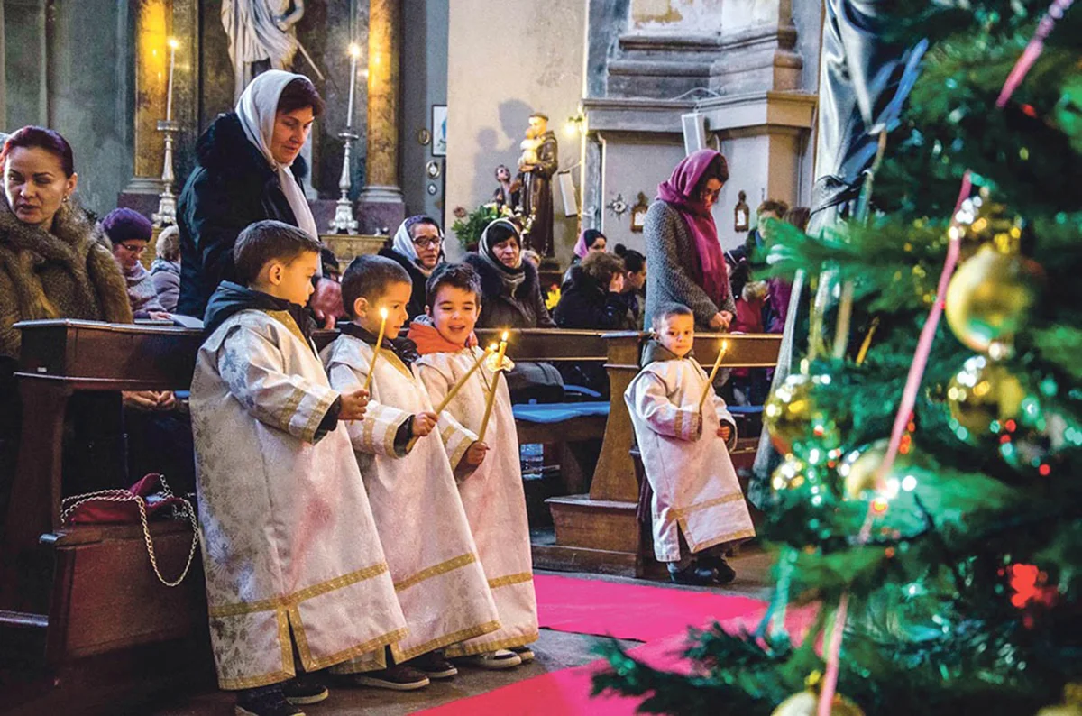 Crăciunul în diaspora. Slujba din prima zi