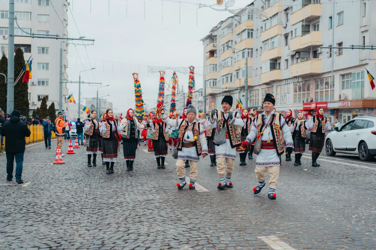 Tradițiile de Anul Nou în România. O punte între vechi și nou