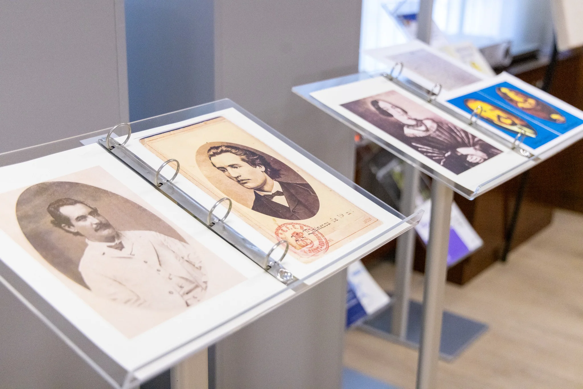 Expoziție dedicată poetului Mihai Eminescu