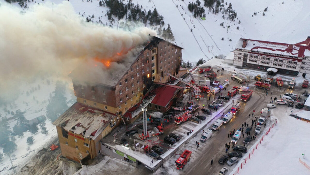 A crescut bilanțul incendiului din Turcia. Sunt peste 60 de morți și zeci de răniți