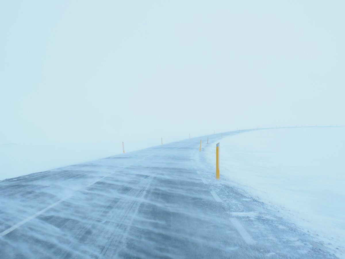 Prognoza meteo, 4 ianuarie. Iarna își intră în drepturi: Temperaturile scad și va ninge viscolit