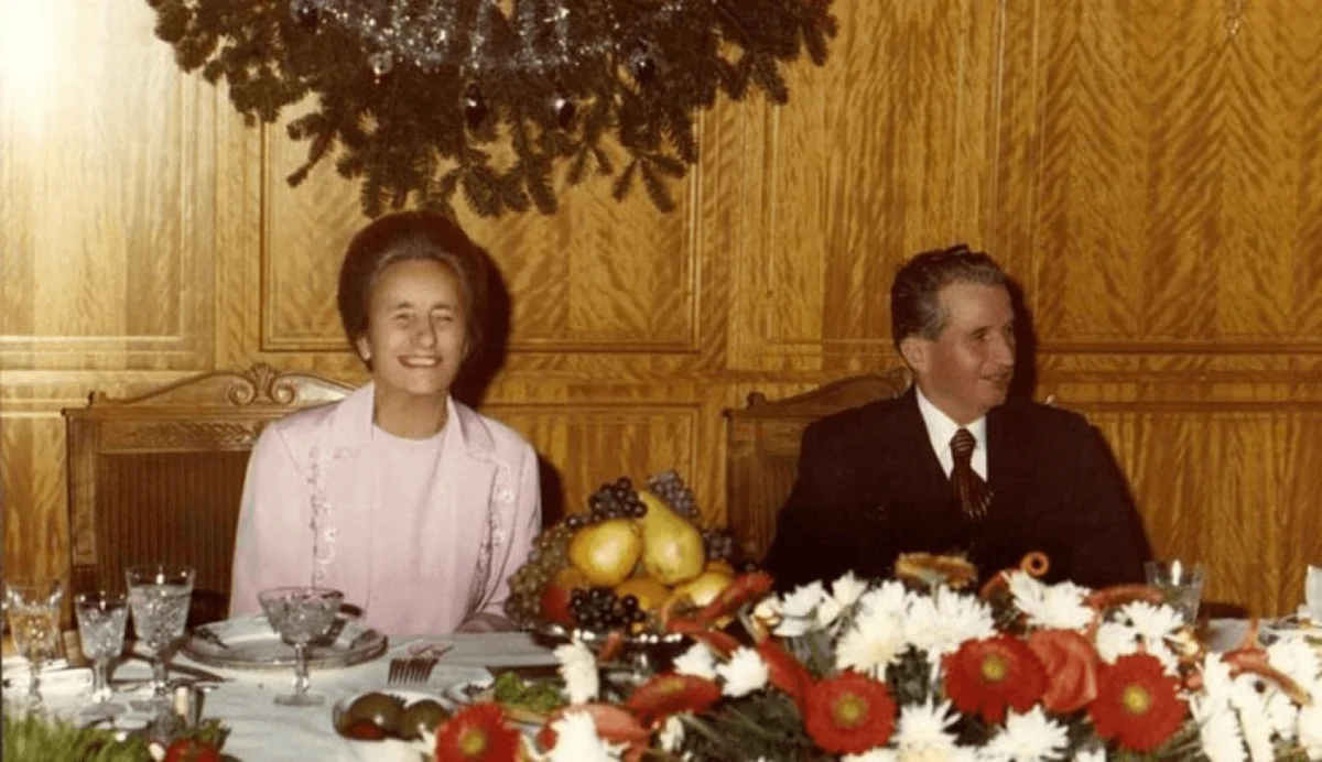 Simbol al regimului Ceaușescu, scos la licitație. O amintire a propagandei comuniste
