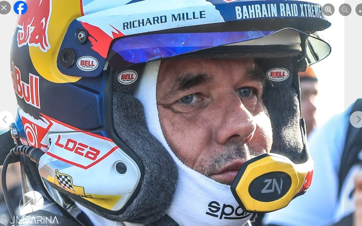 Accident teribil la Raliul Dakar. Sébastien Loeb, răsturnat, Carlos Sainz, forțat să abandoneze