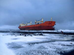 Alertă maximă în Sahalin: Navă de marfă chineză, eşuată în apele Rusiei
