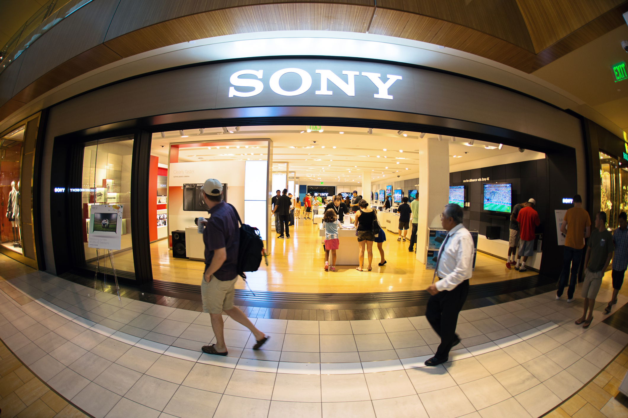 Sony, profit surprinzător, pe măsură ce afacerea cu jocuri crește