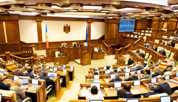 Partidul de guvernământ de la Chișinău pierde masiv din susținere. Republica Moldova riscă să intre într-o zonă neguvernabilă