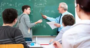 Noi privilegii ale bugetarilor, tăiate de Guvern. Ce urmează în școli