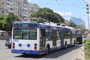 Transportul public își schimbă programul de Paște. Ce trebuie să știe călătorii