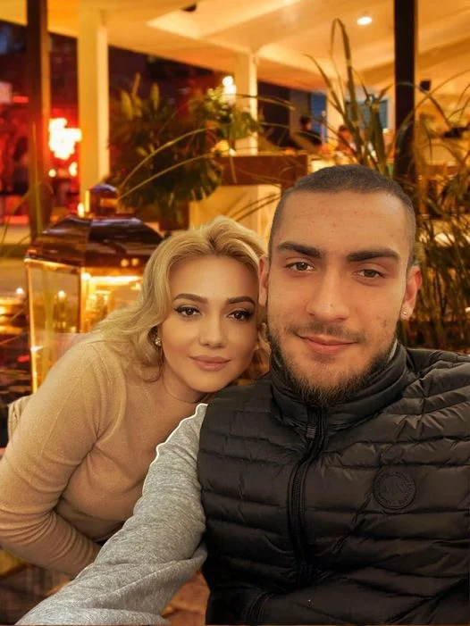 Cristi Botgros și mama sa, Adriana Ochișanu.