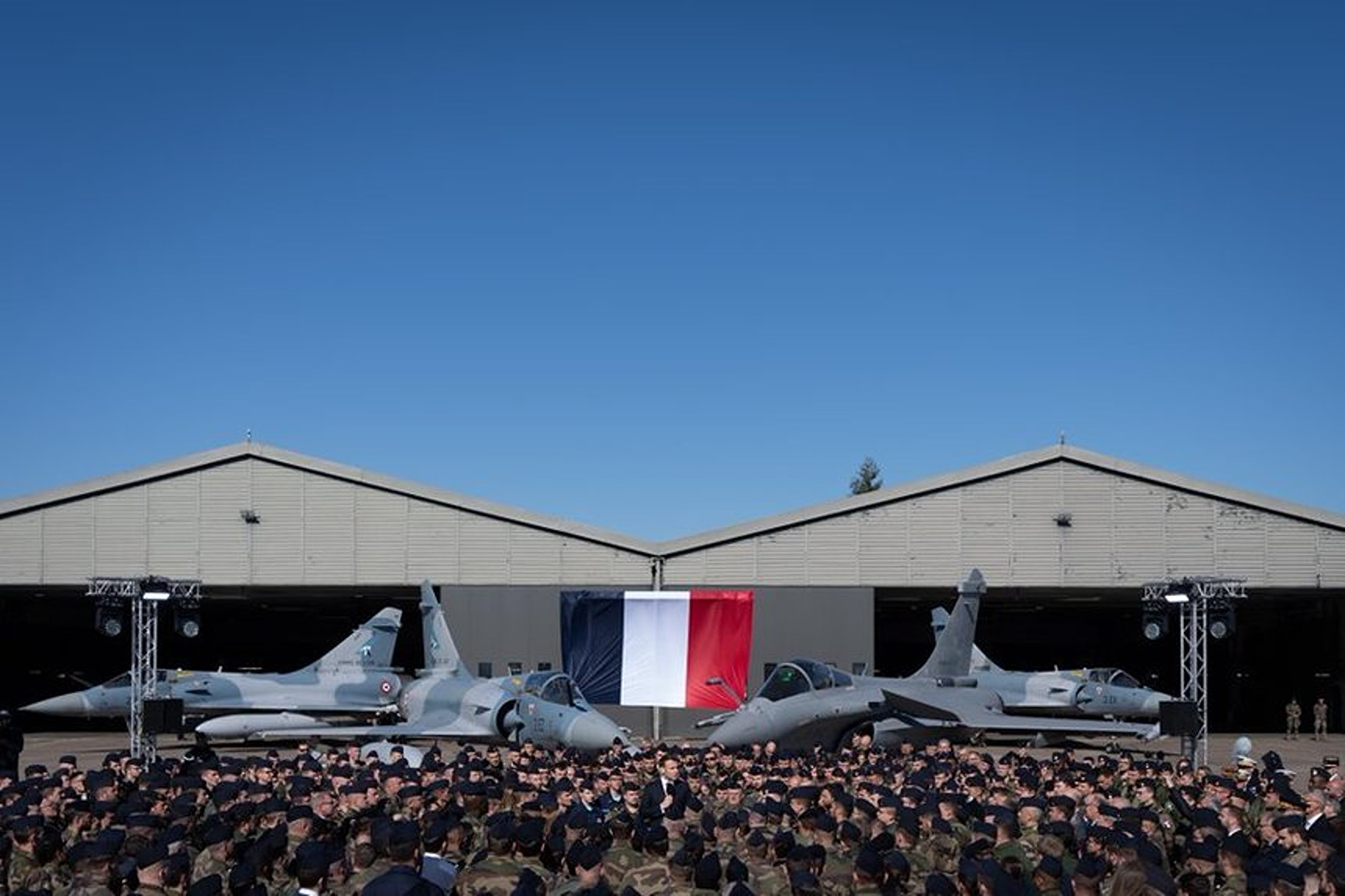 Baza aeriană nucleara.