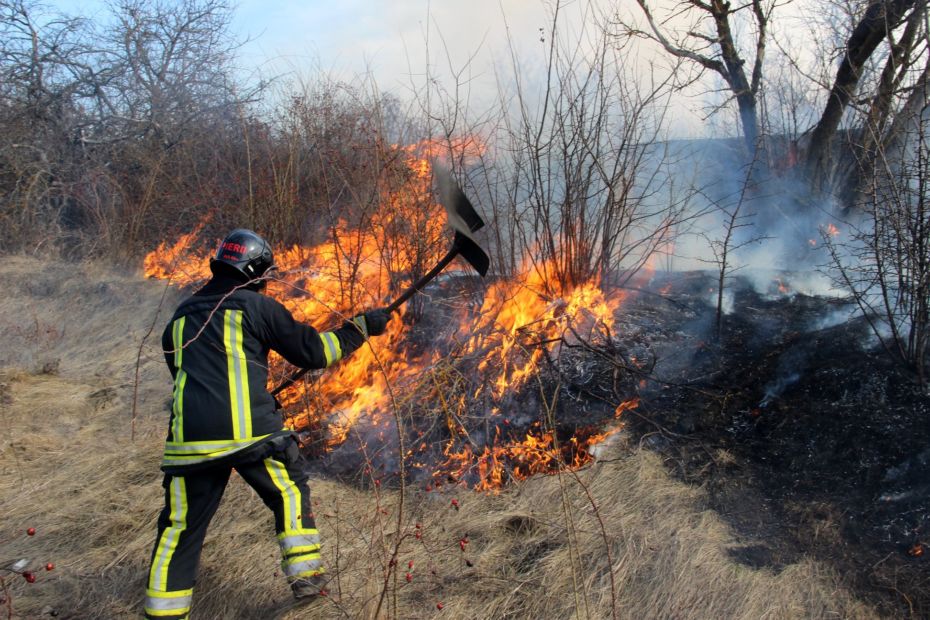 Atenție, pericol de incendii! Meteorologii au emis Cod galben pe aproape întreg teritoriul Republicii Moldova