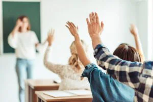 Ministrul Educației vrea schimbarea Evaluării Naționale. Și mai multe meditații