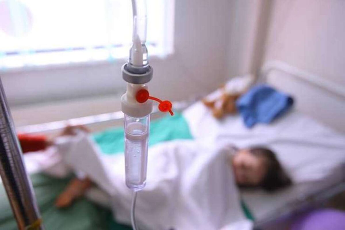 Ministerul Sănătăţii va cumpăra un vaccin contra meningitei. Vor putea fi imunizaţi şi bebeluşii