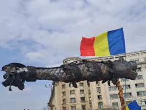 Protest în Piața Constituției, cu ocazia zilei de naștere a lui Georgescu