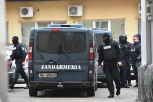 Dosarul polițiștilor de frontieră din Borș, acuzați de luare de mită, întors la Parchet