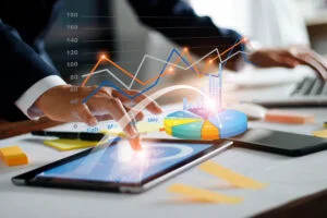 Organizarea unui holding aduce impozite mai mici. Legislația stabilă, un plus pentru afaceriști