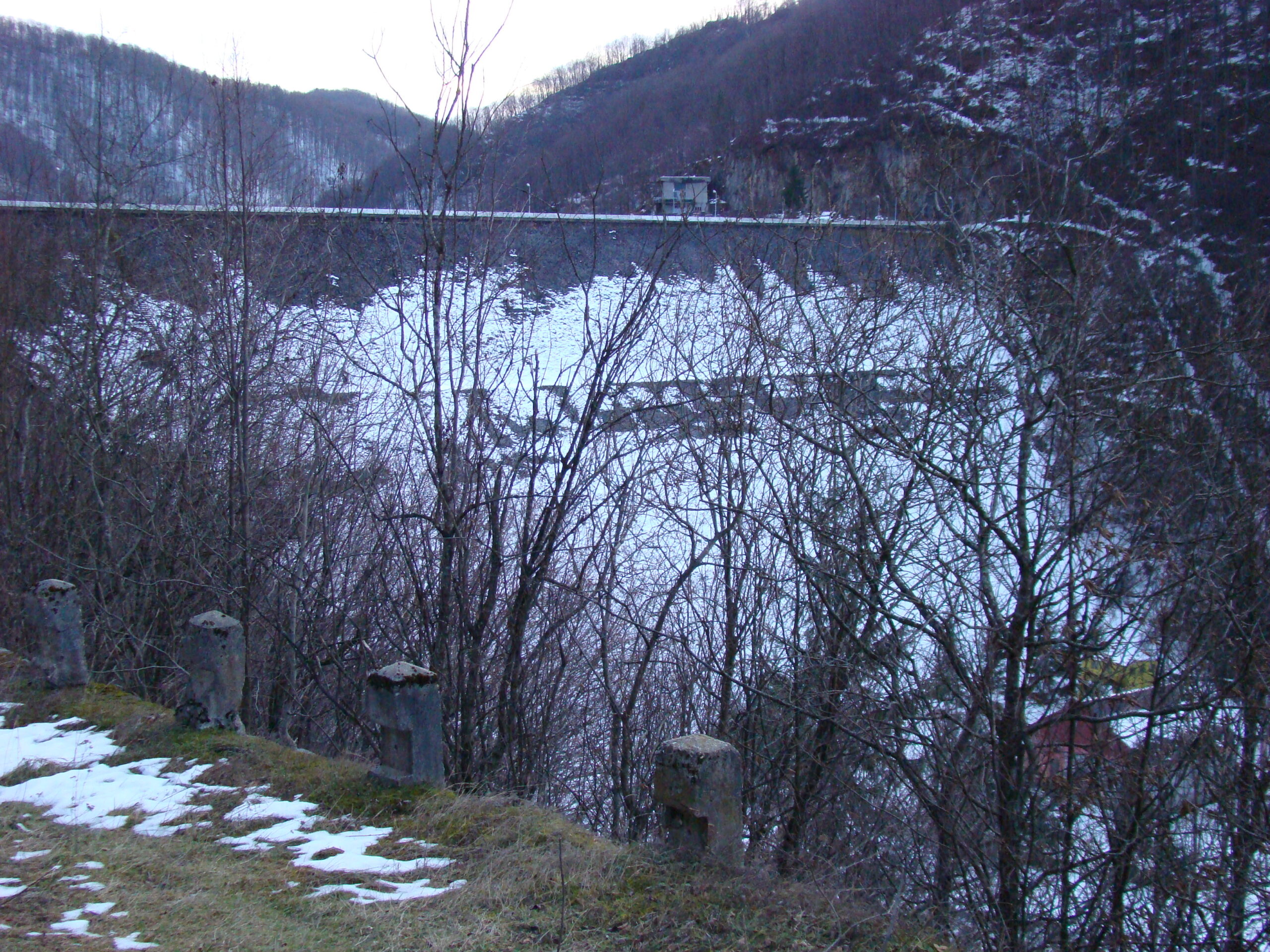 Barajul Leșu