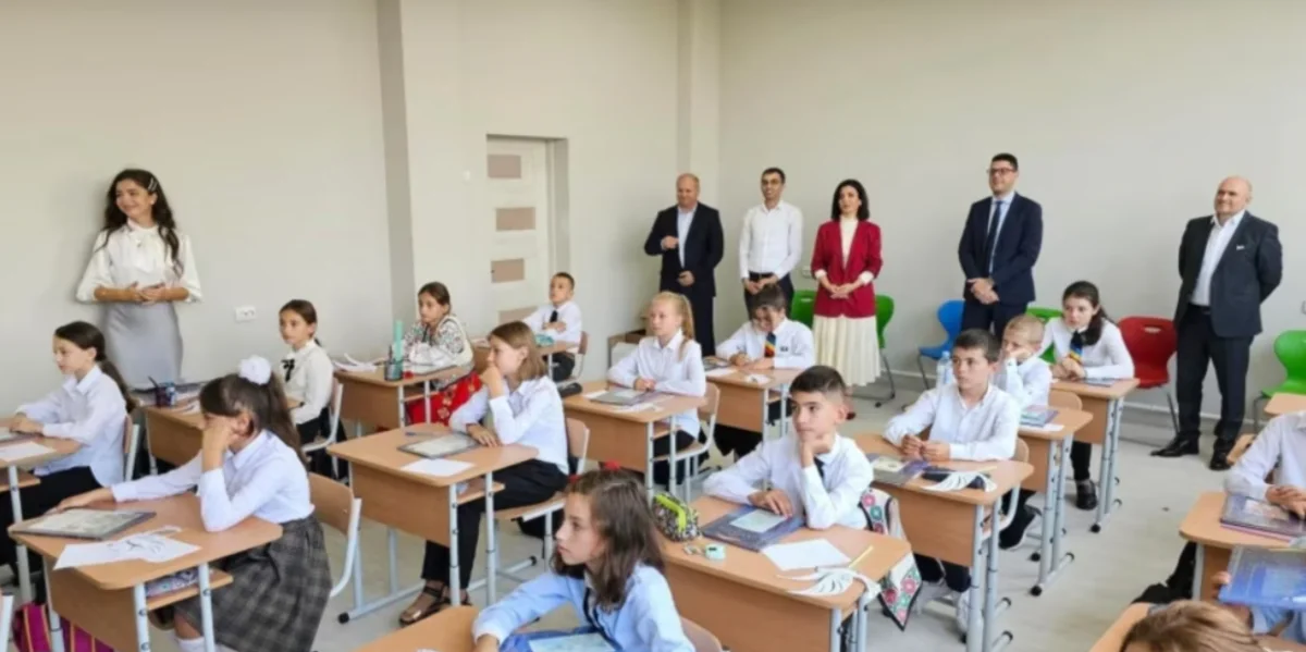 Găgăuzia dorește schimbări în educație. Limba găgăuză și română, priorități în școlile din regiune
