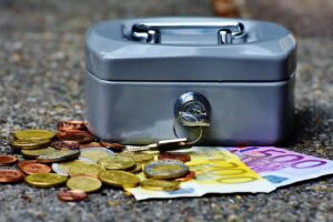 Inflația a scăzut în zona euro, dar riscurile persistă. FMI recomandă încă o scădere a dobânzilor