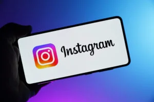 Noi restricții pentru adolescenți. Instagram va folosi Ai pentru a detecta vârsta
