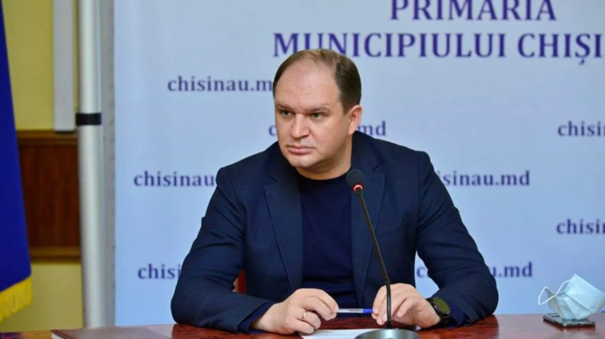 Ion Ceban își concediază rudele din fruntea întreprinderilor municipale, inclusiv pe nașul său