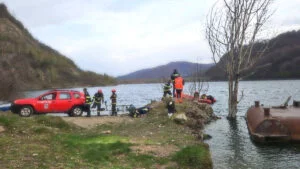 Tragedia de la lacul Siriu. Pompierul dat dispărut a fost găsit mort