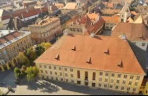 Noi probleme la liceul Brukenthal din Sibiu. Mai mulți elevi au fost intoxicați cu o substanță necunoscută