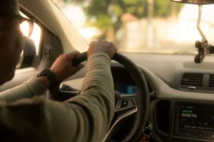 Primești 7.500 de euro de la stat dacă ai mașină. Care este singura condiție
