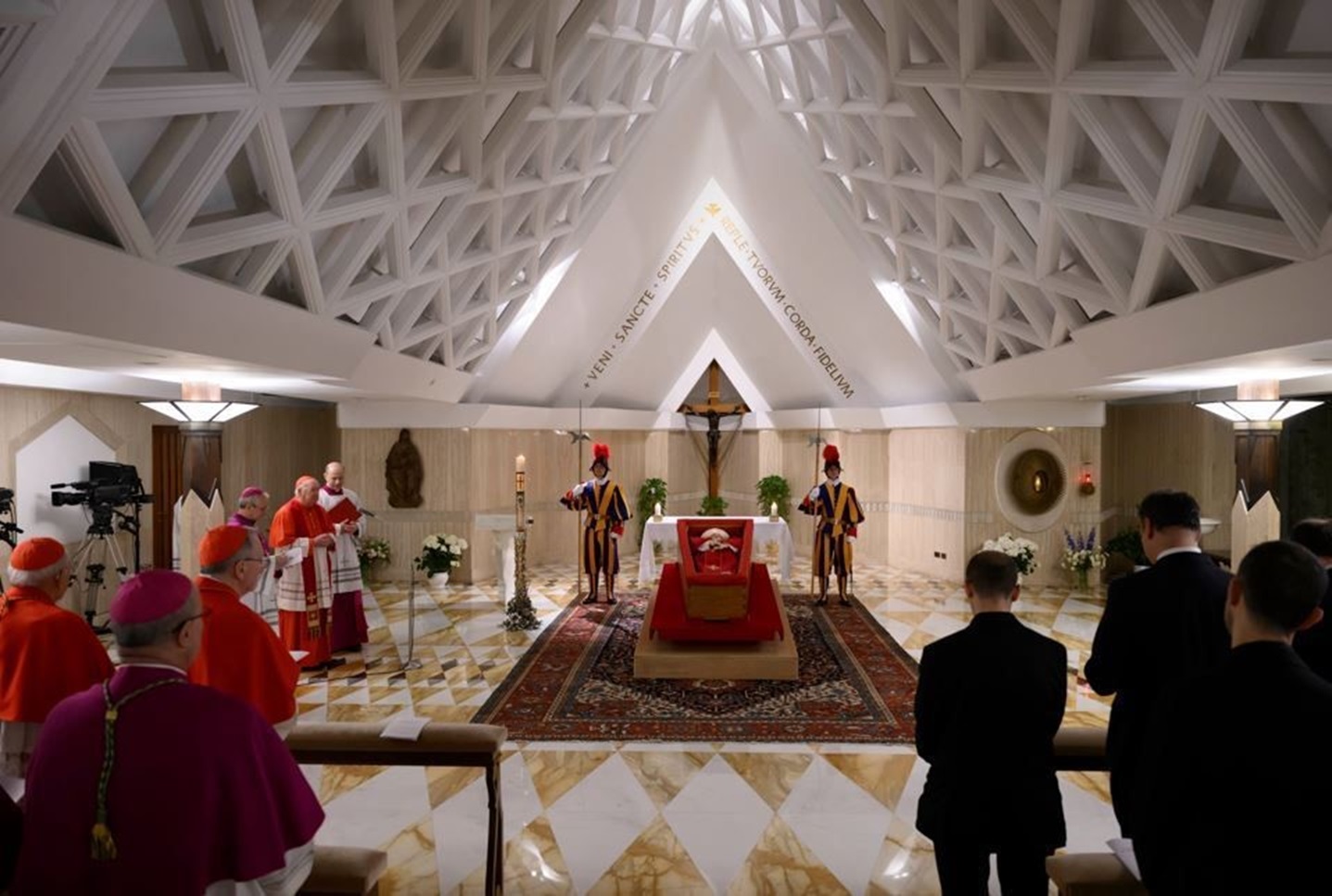 Papa Francisc sicriu