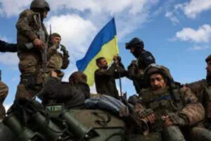 Comisarul european: Cedarea teritoriilor Ucrainei, o greșeală istorică repetată