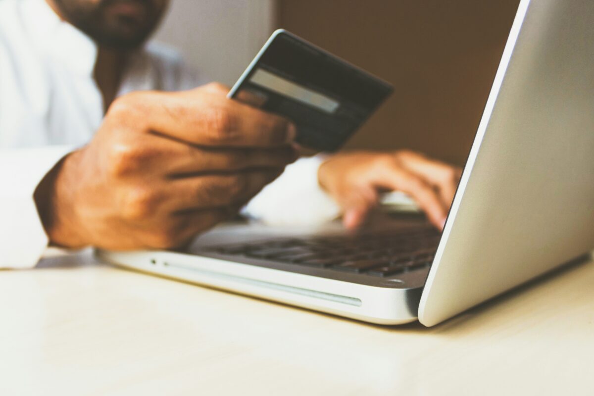 Marketplace-ul, viitorul comerțului digital și locul unde afacerea ta prinde aripi