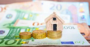 Evoluția pieței imobiliare. Apartamentele se scumpesc, cumpărătorii se retrag