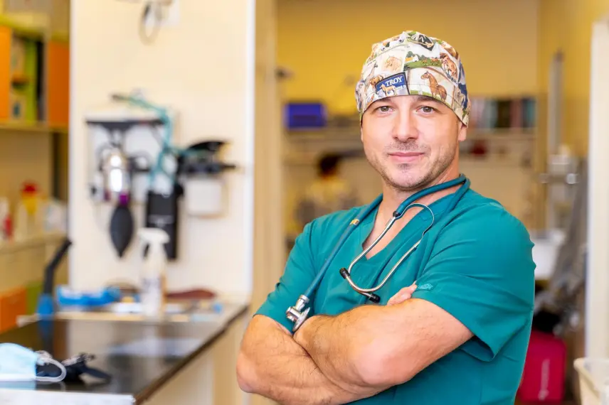 Campania EVZ-Capital #provocareapresedintelui. Aurelian Ștefan, fondatorul spitalului veterinar Center of Hope