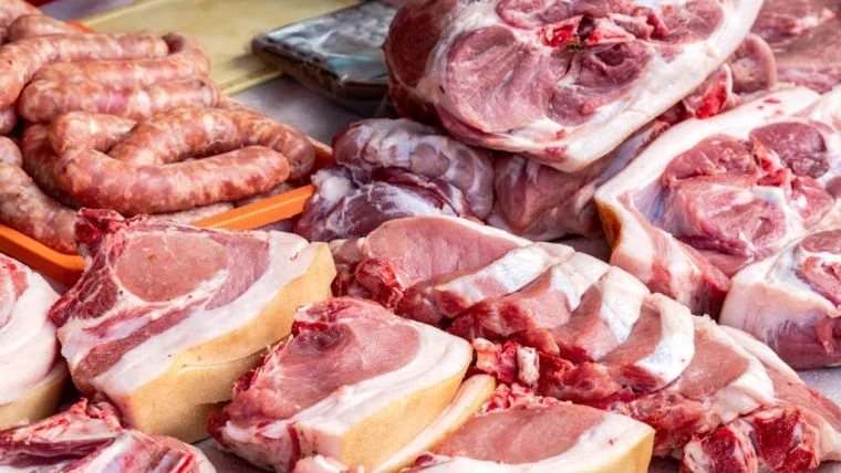 Pesta porcină lovește producția de carne. Republica Moldova importă porci din străinătate