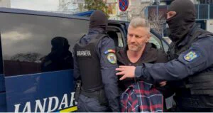 Comisarul șef din Timișoara, care făcea petreceri cu droguri, liber