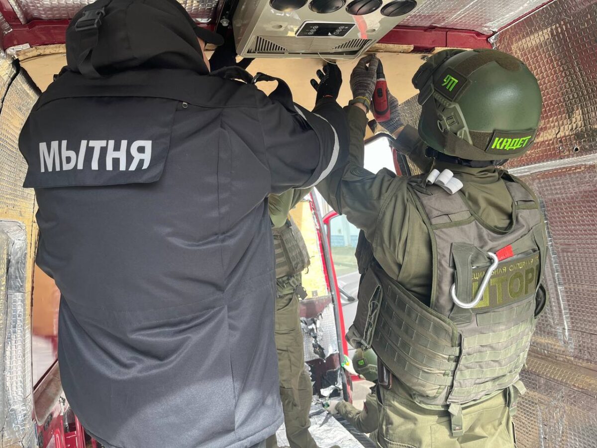 Autoritățile din Belarus au confiscat 580 de kilograme de explozibil ascuns într-un microbuz cu numere moldovenești