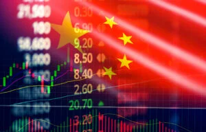 China comunistă încearcă să-și întărească moneda